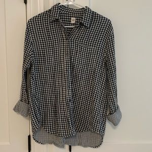 GAP textured button up shirt